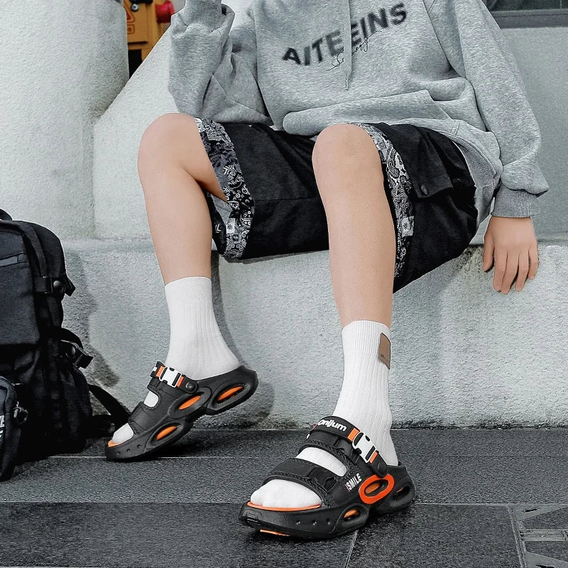 2026 Summer Men's Outdoor Clogs Beach Sandals Breathable Slippers EVA Soft Slides Mens Casual Garden Shoes Male Beach Slippers