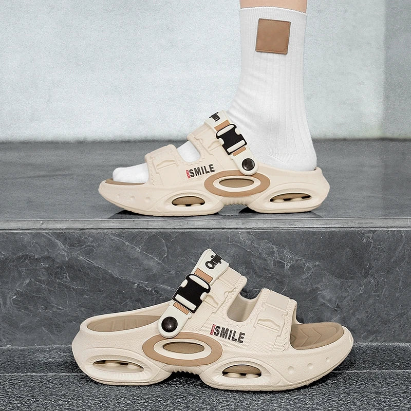 2026 Summer Men's Outdoor Clogs Beach Sandals Breathable Slippers EVA Soft Slides Mens Casual Garden Shoes Male Beach Slippers
