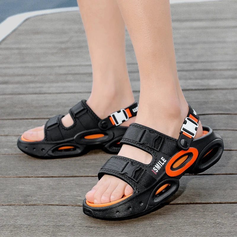 2026 Summer Men's Outdoor Clogs Beach Sandals Breathable Slippers EVA Soft Slides Mens Casual Garden Shoes Male Beach Slippers