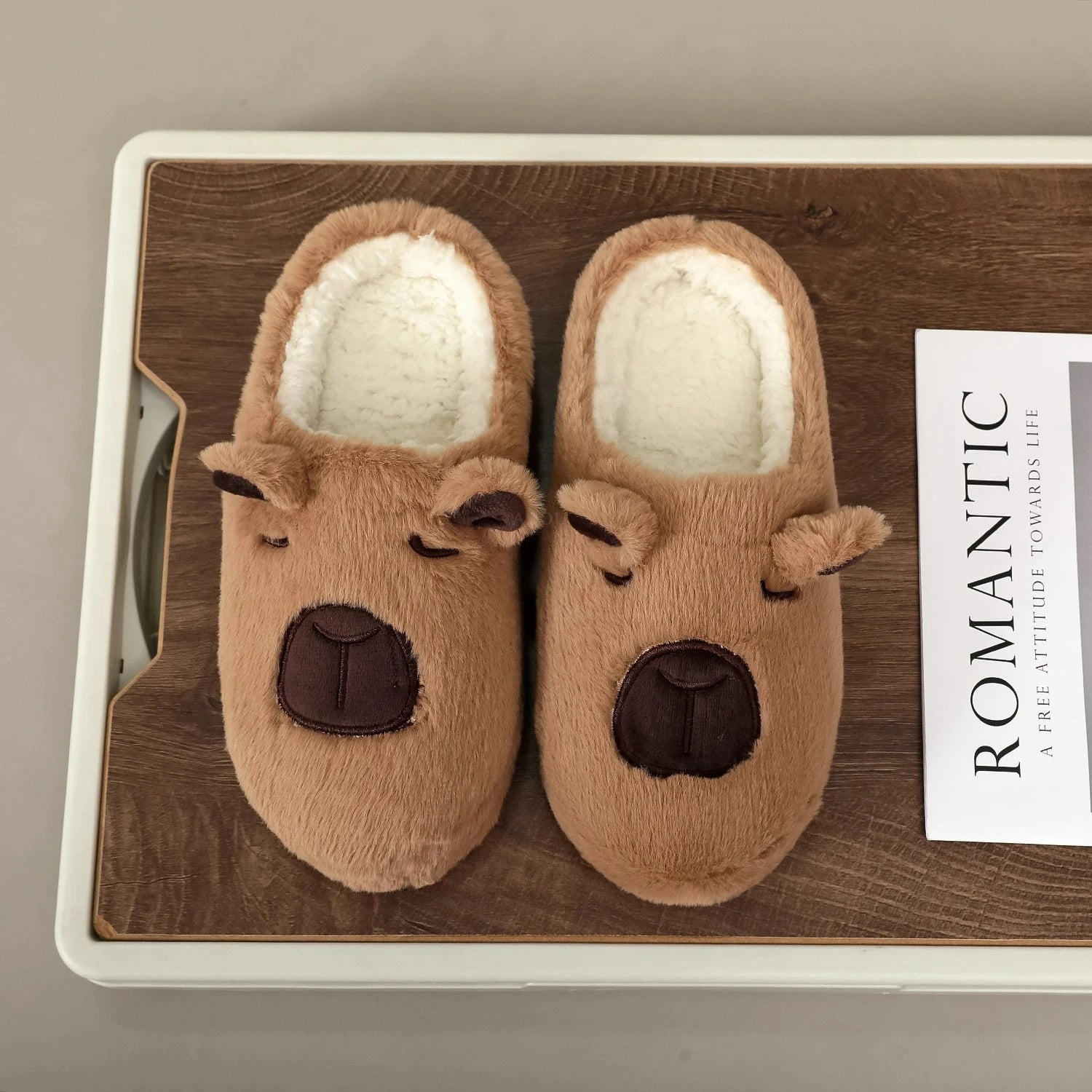 A Pair of Brown Plush Kapibara Animal Patterns,Comfortable Furry Slippers for Men and Women, Lightweight, Comfortable Shoes