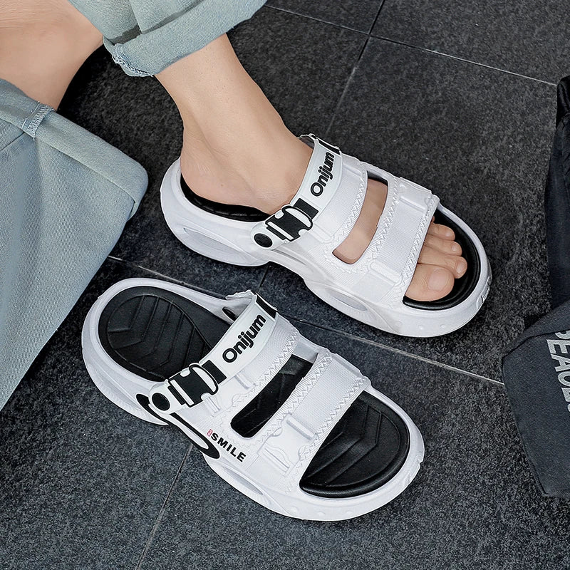 2026 Summer Men's Outdoor Clogs Beach Sandals Breathable Slippers EVA Soft Slides Mens Casual Garden Shoes Male Beach Slippers