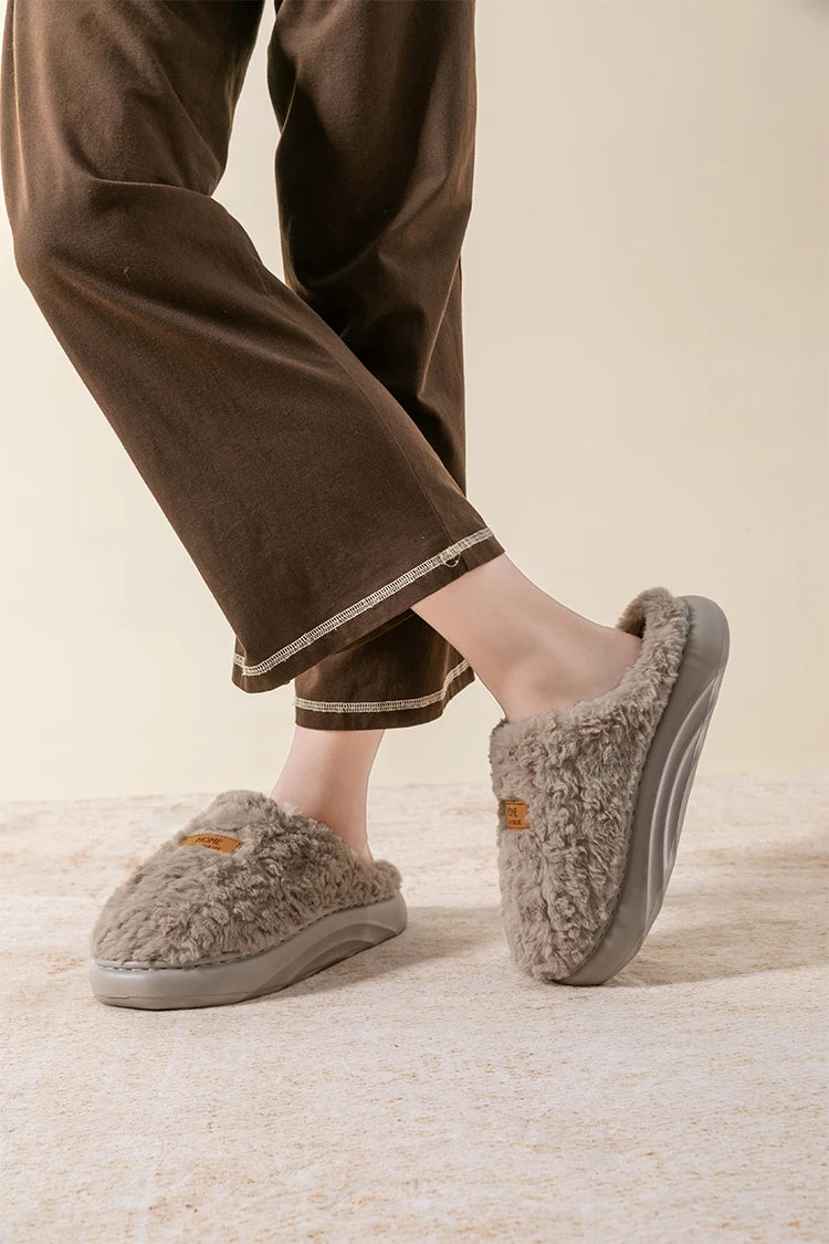 Women's Winter Slippers Indoor Non-Slip, Fleece Lined Warm House Shoes with Thick Soft Sole, Cozy Couples Faux Fur Slides